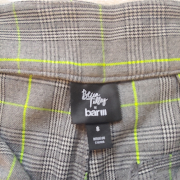 NWOT Bar III by Macy’s Black & Green Plaid Tapered Crop Pants – Size 8 - Picture 4 of 9